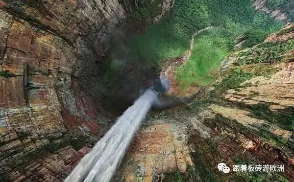 人头马君度部分品类在中国双位数下滑；宣酒集团销售额达18亿；贵州清理酒企632家｜中酒展日报